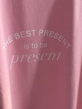 "The Best Present" - Sweater Rosa